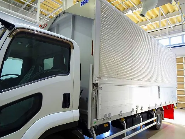 荷台内寸:623×241×240 日本フルハーフ/DMS リア観音扉 左右セイコーラック 床フック5対 ラッシングレール2段(61cm/140cm)/ベルト1個 荷室灯3個|いすゞ フォワード TKG-FRR90S2(2WD)の写真27