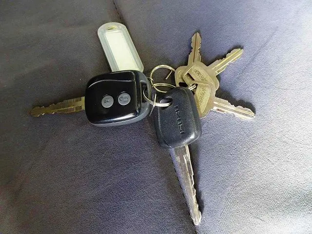 燃料タンク200L タイヤ止め2個 アルミ製リアフェンダー/サイドガード 左右シャシリア3連タイヤチェーンフック 左シャシフロント工具箱|いすゞ フォワード TKG-FRR90S2(2WD)の写真48