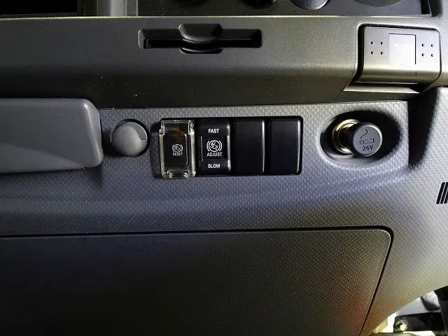 いすゞ フォワード TKG-FRR90S2(2WD)の写真12