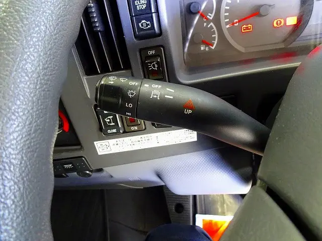 いすゞ フォワード TKG-FRR90S2(2WD)の写真18