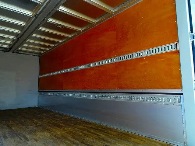 荷台内寸:623×241×240 日本フルハーフ/DMS リア観音扉 左右セイコーラック 床フック5対 ラッシングレール2段(61cm/140cm)/ベルト1個 荷室灯3個|いすゞ フォワード TKG-FRR90S2(2WD)の写真25