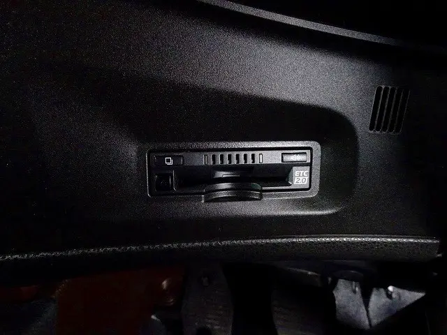 いすゞ エルフ 2PG-CYJ77D(8x4)の写真14