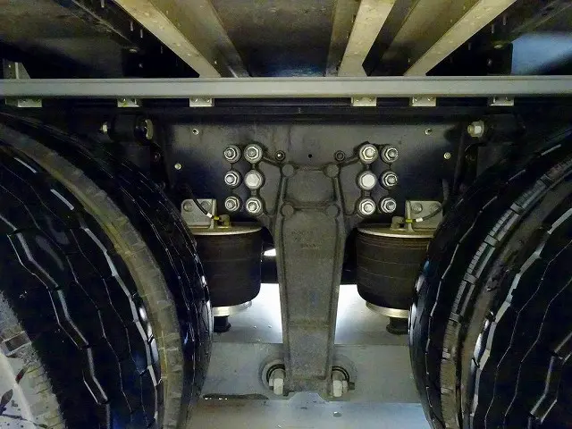 いすゞ エルフ 2PG-CYJ77D(8x4)の写真41