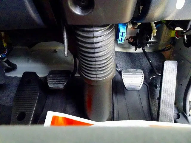 いすゞ フォワード 2RG-FTR90V2(2WD)の写真20