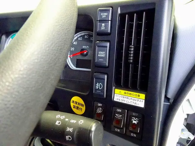いすゞ フォワード 2RG-FTR90V2(2WD)の写真21