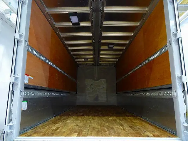 荷台内寸：622×241×240　日本フルハーフ/DMW　リア観音扉　左右セイコーラック　床フック5対　ラッシングレール2段(60cm/140cm)/ベルト2個　荷室LED灯3個|いすゞ フォワード 2RG-FTR90V2(2WD)の写真25