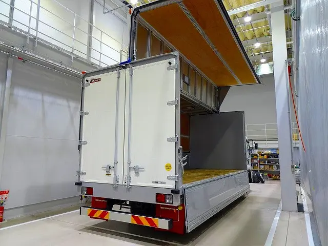 お問合せ管理No.G740　R4 フォワード 7.3t 増トン ワイドベッド付 アルミウイング リアエアサス 240ps|いすゞ フォワード 2RG-FTR90V2(2WD)の写真33