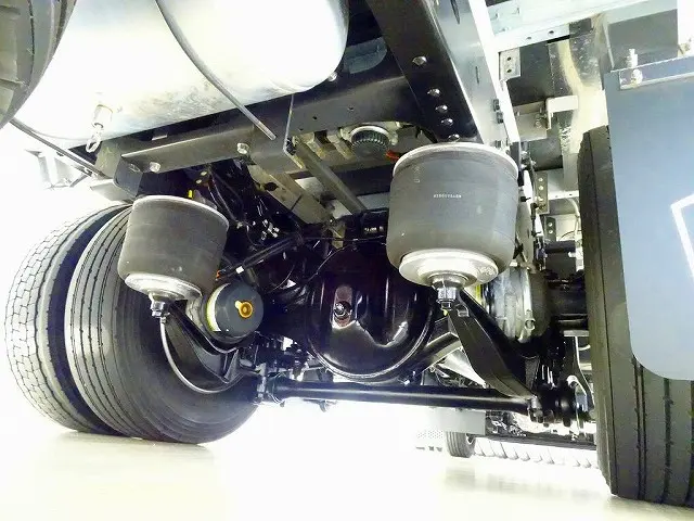 いすゞ フォワード 2RG-FTR90V2(2WD)の写真45