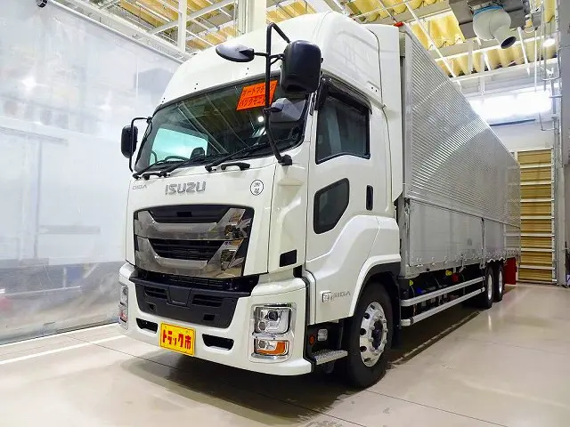お問合せ管理No.G809　R6 ギガ 14.6t 3軸 2デフ アルミウイング リアエアサス 380ps|いすゞ ギガ 2PG-CYY77DU(6x4)の写真1