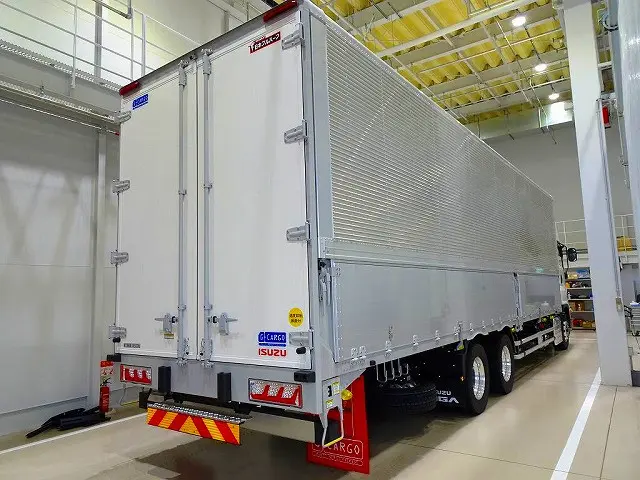 お問合せ管理No.G809　R6 ギガ 14.6t 3軸 2デフ アルミウイング リアエアサス 380ps|いすゞ ギガ 2PG-CYY77DU(6x4)の写真3