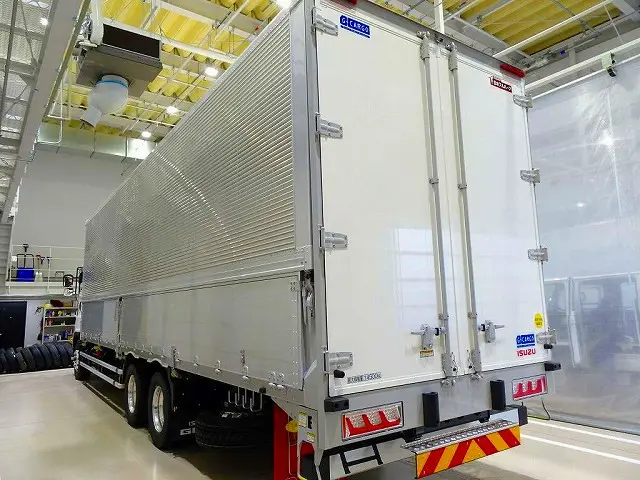 お問合せ管理No.G809　R6 ギガ 14.6t 3軸 2デフ アルミウイング リアエアサス 380ps|いすゞ ギガ 2PG-CYY77DU(6x4)の写真4