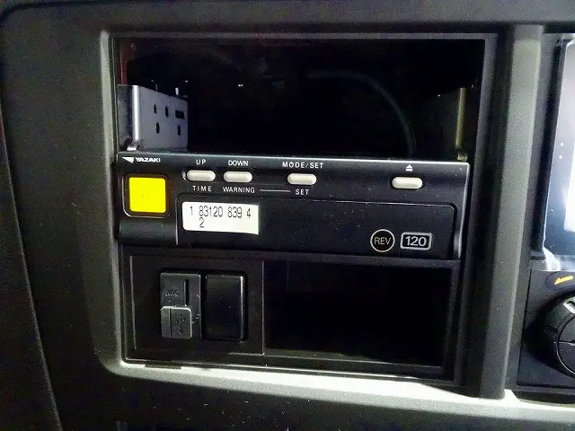 タコグラフ|いすゞ ギガ 2PG-CYY77DU(6x4)の写真10