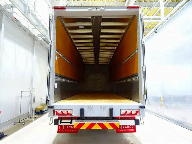 荷台内寸：967×241×261　日本フルハーフ/DKV　リア観音扉　センタースロットル付五方開　左右セイコーラック2対　床フック9対　ラッシングレール2段(68cm/150cm)　荷室LED灯4個|いすゞ ギガ 2PG-CYY77DU(6x4)の写真19