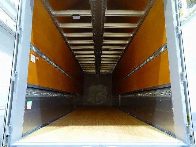 荷台内寸：967×241×261　日本フルハーフ/DKV　リア観音扉　センタースロットル付五方開　左右セイコーラック2対　床フック9対　ラッシングレール2段(68cm/150cm)　荷室LED灯4個|いすゞ ギガ 2PG-CYY77DU(6x4)の写真20