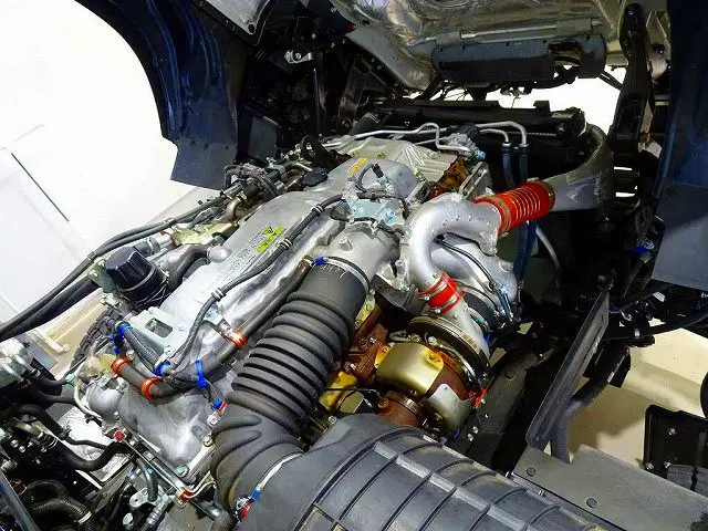 エンジンルーム|いすゞ ギガ 2PG-CYY77DU(6x4)の写真35