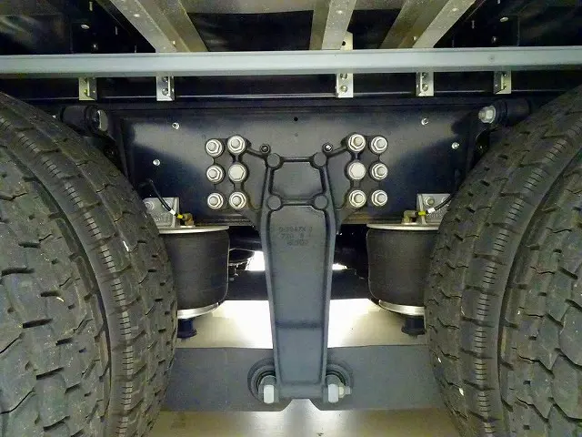 いすゞ ギガ 2PG-CYY77DU(6x4)の写真39