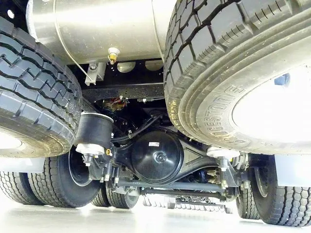 いすゞ ギガ 2PG-CYY77DU(6x4)の写真41