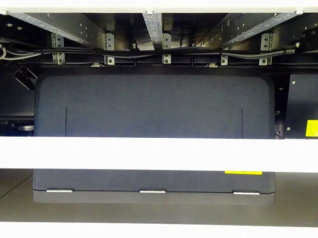 燃料タンク300L　左右シャシリア4連タイヤチェーンフック　右シャシ中央工具箱　アルミホイール|いすゞ ギガ 2PG-CYY77DU(6x4)の写真44