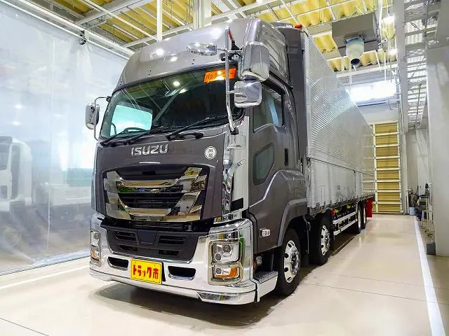 お問合せ管理No.G831 R5 ギガ 13.7t 4軸 アルミウイング リアエアサス 380ps|いすゞ ギガ 2PG-CYJ77C(8x4)の写真1