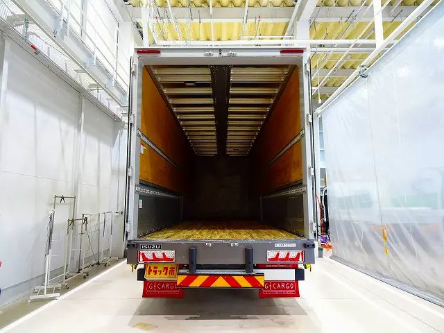 荷台内寸:967×240×265 日本フルハーフ/DKL リア観音扉 センタースロットル付五方開 左右セイコーラック2対 落とし込みフック9対 ラッシング2段(69cm/150cm) 荷室LED灯4個|いすゞ ギガ 2PG-CYJ77C(8x4)の写真20