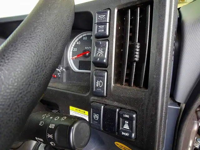 いすゞ ギガ 2PG-CYJ77C(8x4)の写真21