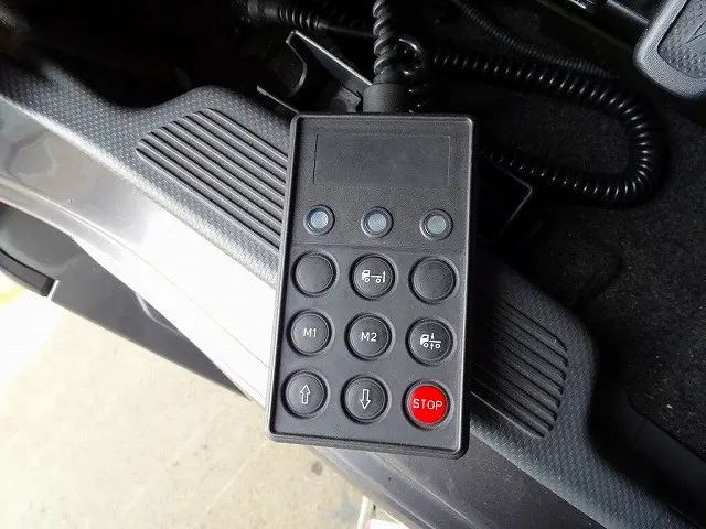 いすゞ ギガ 2PG-CYJ77C(8x4)の写真24