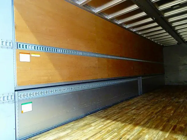 荷台内寸:967×240×265 リア観音扉 センタースロットル付五方開 左右セイコーラック2対 落とし込みフック9対 ラッシングレール2段(69cm/150cm) 荷室LED灯4個|いすゞ ギガ 2PG-CYJ77C(8x4)の写真24