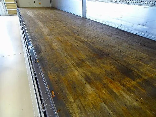 いすゞ ギガ 2PG-CYJ77C(8x4)の写真36