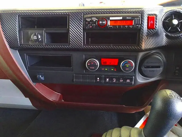 クルーズコントロール ESスタート 車線逸脱警報装置 PCS アイドリングストップ LEDヘッドライト/フォグランプ TRC 室内LED灯/カーテン ハイルーフ|日野 デュトロ 2PG-FD2ABG(2WD)の写真12