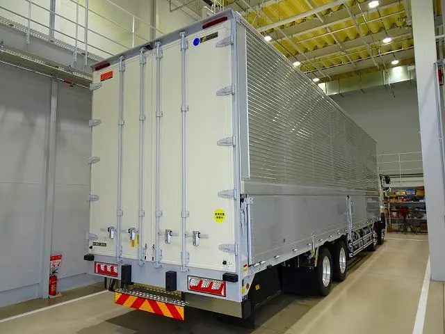 お問合せ管理No.G901 R7 プロフィア 13.8t 4軸 アルミウイング リアエアサス 380ps 未使用車|日野 プロフィア 2KG-FW1AHC(8x4)の写真3