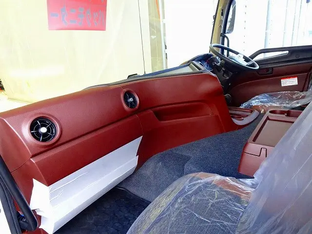 AAC PS PW SRS ABS キーレス 左電格ミラー/ヒーター/左右電動角度調整 エアサスシート/肘掛け ラジオ バックモニター アドブルー 排気ブレーキ T/Mリターダー デフロック|日野 プロフィア 2KG-FW1AHC(8x4)の写真7