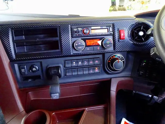 クルーズコントロール ESスタート 車線逸脱警報装置 PCS アルミホイール フォグランプ TRC 室内LED灯/カーテン ハイルーフ 消火器1個 ヘッドライトウォッシャー インパネAT/3ペダル|日野 プロフィア 2KG-FW1AHC(8x4)の写真11