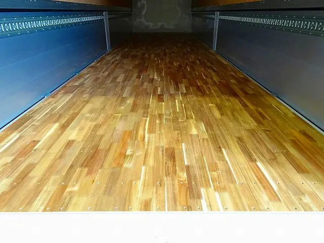 荷台内寸:966×241×266 トランテックス/W158L09 R観音扉 タカラポストB付五方開 左右セイコーラック2対 ラッシングレール2段(68cm/150cm) 床フック9対 荷室LED灯4個|日野 プロフィア 2KG-FW1AHC(8x4)の写真24