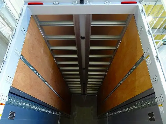 荷台内寸:966×241×266 トランテックス/W158L09 R観音扉 タカラポストB付五方開 左右セイコーラック2対 ラッシングレール2段(68cm/150cm) 床フック9対 荷室LED灯4個|日野 プロフィア 2KG-FW1AHC(8x4)の写真25