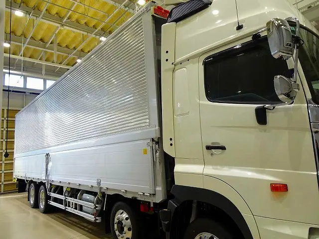 荷台内寸:966×241×266 トランテックス/W158L09 R観音扉 タカラポストB付五方開 左右セイコーラック2対 ラッシングレール2段(68cm/150cm) 床フック9対 荷室LED灯4個|日野 プロフィア 2KG-FW1AHC(8x4)の写真28