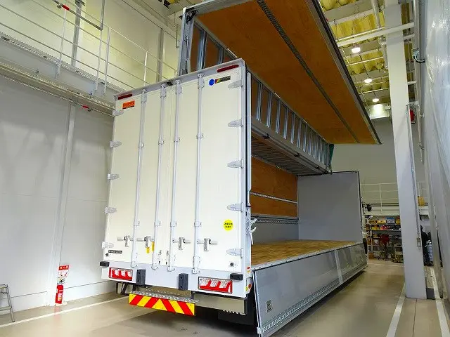 お問合せ管理No.G901 R7 プロフィア 13.8t 4軸 アルミウイング リアエアサス 380ps 未使用車|日野 プロフィア 2KG-FW1AHC(8x4)の写真31