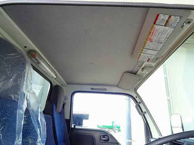 室内蛍光灯|いすゞ エルフ 2RG-NHR88AN(2WD)の写真7