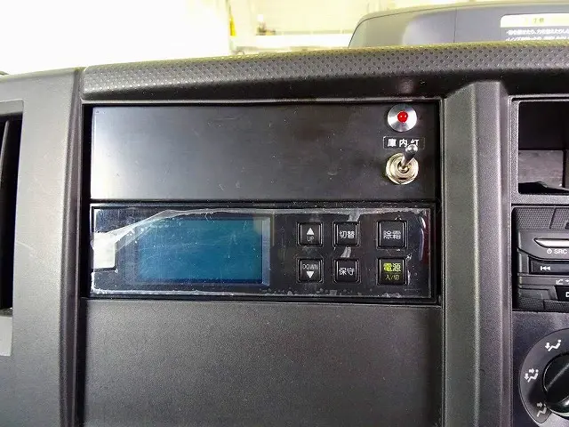 いすゞ エルフ 2RG-NHR88AN(2WD)の写真11