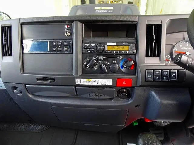 アイドリングストップ LEDヘッドライト フォグランプ ASR 室内蛍光灯|いすゞ エルフ 2RG-NHR88AN(2WD)の写真11