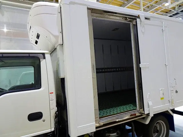 いすゞ エルフ 2RG-NHR88AN(2WD)の写真29