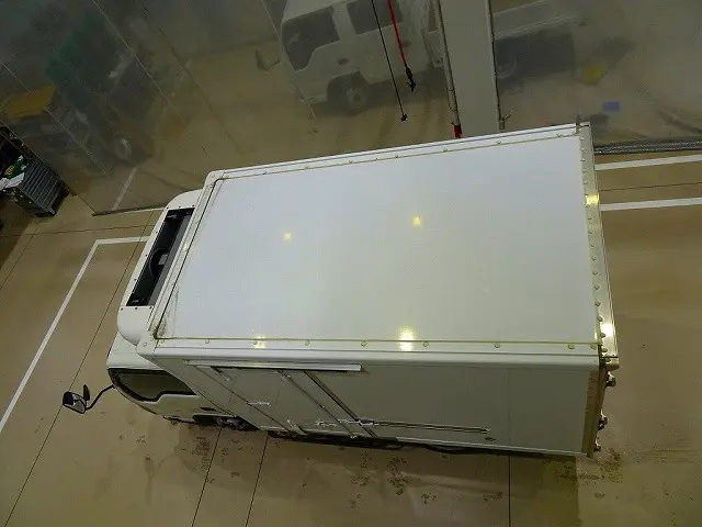 いすゞ エルフ 2RG-NHR88AN(2WD)の写真32