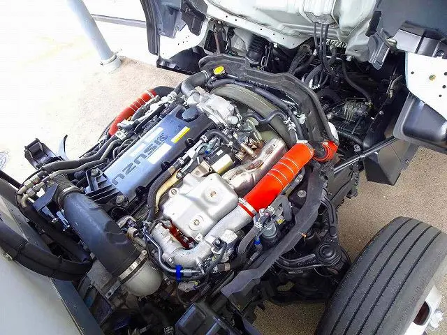 エンジンルーム|いすゞ エルフ 2RG-NHR88AN(2WD)の写真33