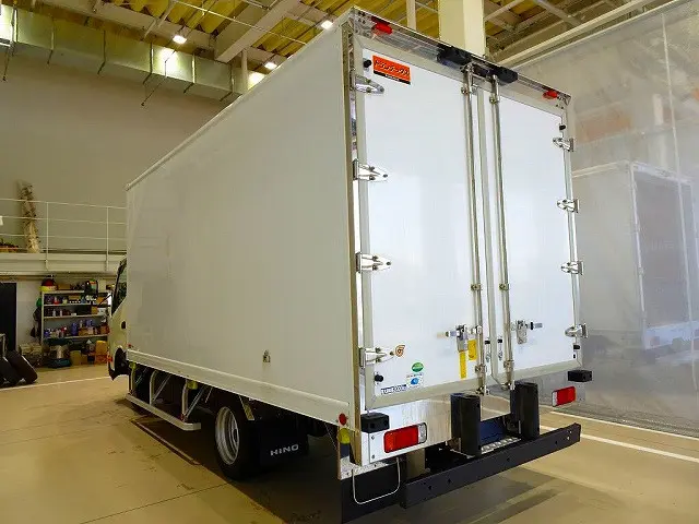 お問合せ管理No.H183 R1 デュトロ 2t 4WD FJL ワイドロング 低温冷凍車 スタンバイ付|日野 デュトロ 2KG-XZU775M(4WD)の写真4