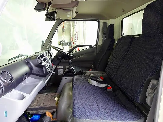 日野 デュトロ 2KG-XZU775M(4WD)の写真8