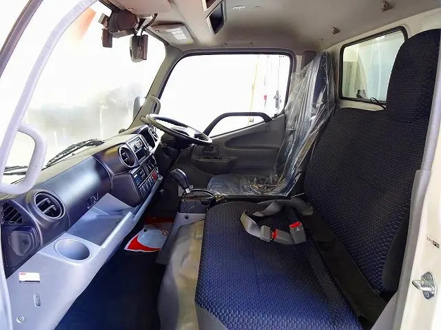 車線逸脱警報装置 衝突被害軽減ブレーキ LEDヘッドライト/フォグランプ アイドリングストップ トラクションコントロール フロントコーナーセンサー ハイルーフ |日野 デュトロ 2RG-XZC645M(2WD)の写真6