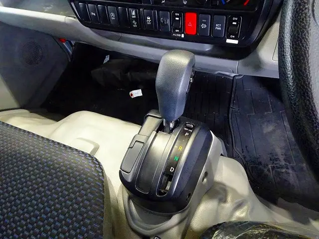 日野 デュトロ 2RG-XZC645M(2WD)の写真15