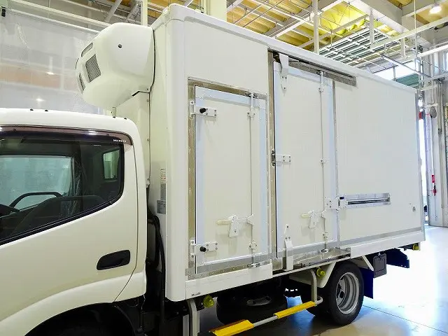 R荷室内寸:289×166×184(すのこ付:181) F荷室内寸:76×167×135(すのこ付:132) 荷室2室式 左右サイドドア 東プレ/XL22LOC-P -30度設定 -12度確認|日野 デュトロ 2RG-XZC645M(2WD)の写真24