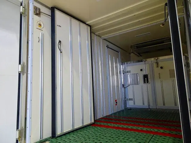 日野 デュトロ 2RG-XZC645M(2WD)の写真25