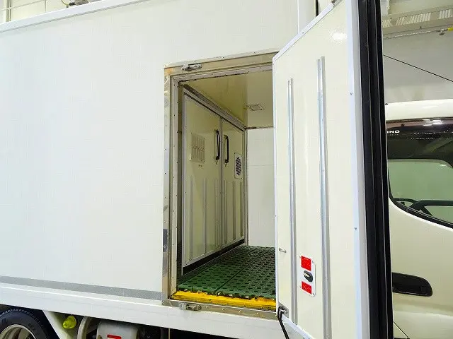 日野 デュトロ 2RG-XZC645M(2WD)の写真34