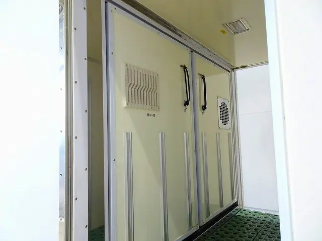 日野 デュトロ 2RG-XZC645M(2WD)の写真35